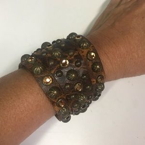 ❤️ LEATHER WRAP BRACELET W/HANDSET STONES ❤️